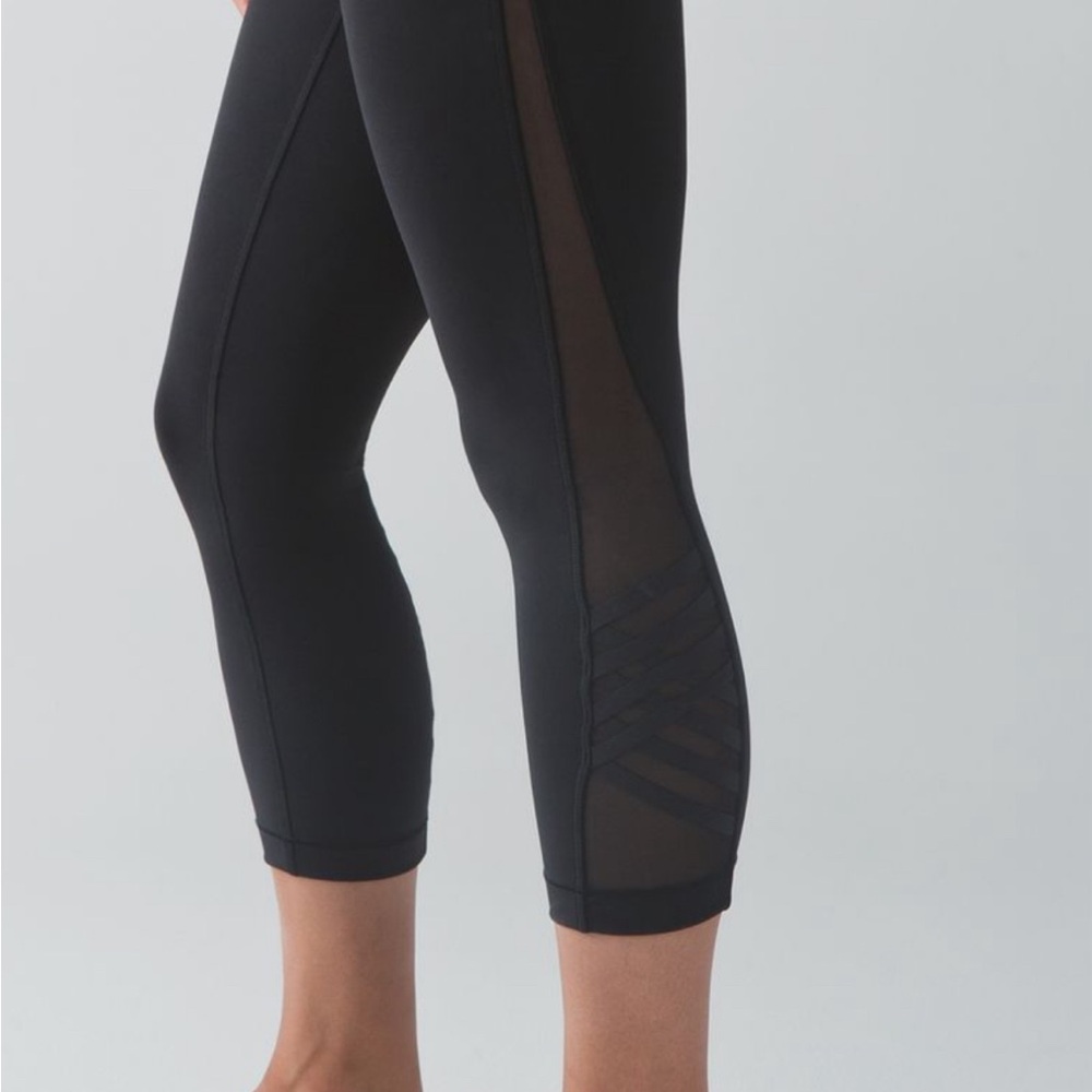 Lululemon Sz 2 Minimalist Cropped Leggings Mesh Criss Cross Detail